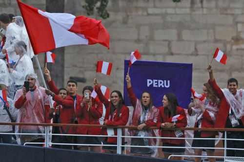 Perú hizo su paso triunfal por el rio Sena durante ceremonia inaugural de París 2024