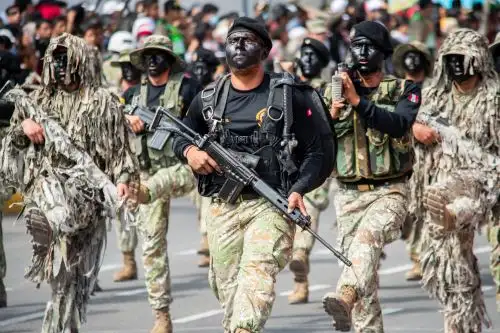 Con gran fervor patriótico se desarrolló el Desfile Cívico Militar en Piura. Cientos de personas se volcaron a las calles para apreciar el paso de los batallones de las Fuerzas Armadas y la Policía Nacional. ANDINA/Difusión