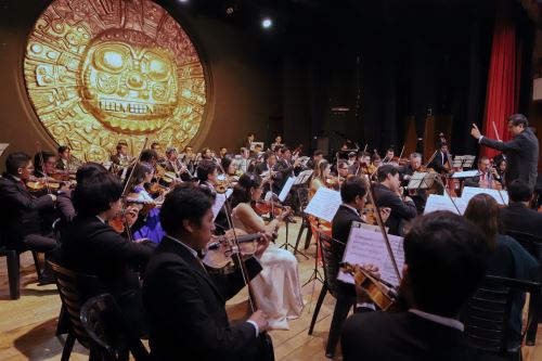 La Orquesta Sinfónica del Cusco interpretará esta noche obras de grandes compositores de la música peruana. Foto: ANDINA/DDC Cusco