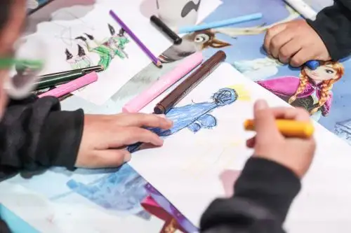 Con la combinación adecuada de estudio y recreación, niños y adolescentes podrán regresar al colegio más seguros de sí mismos. Foto: ANDINA