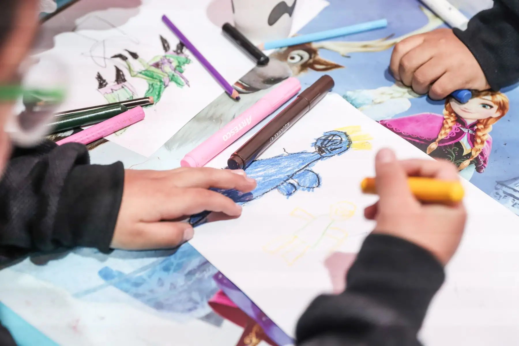 Con la combinación adecuada de estudio y recreación, niños y adolescentes podrán regresar al colegio más seguros de sí mismos. Foto: ANDINA