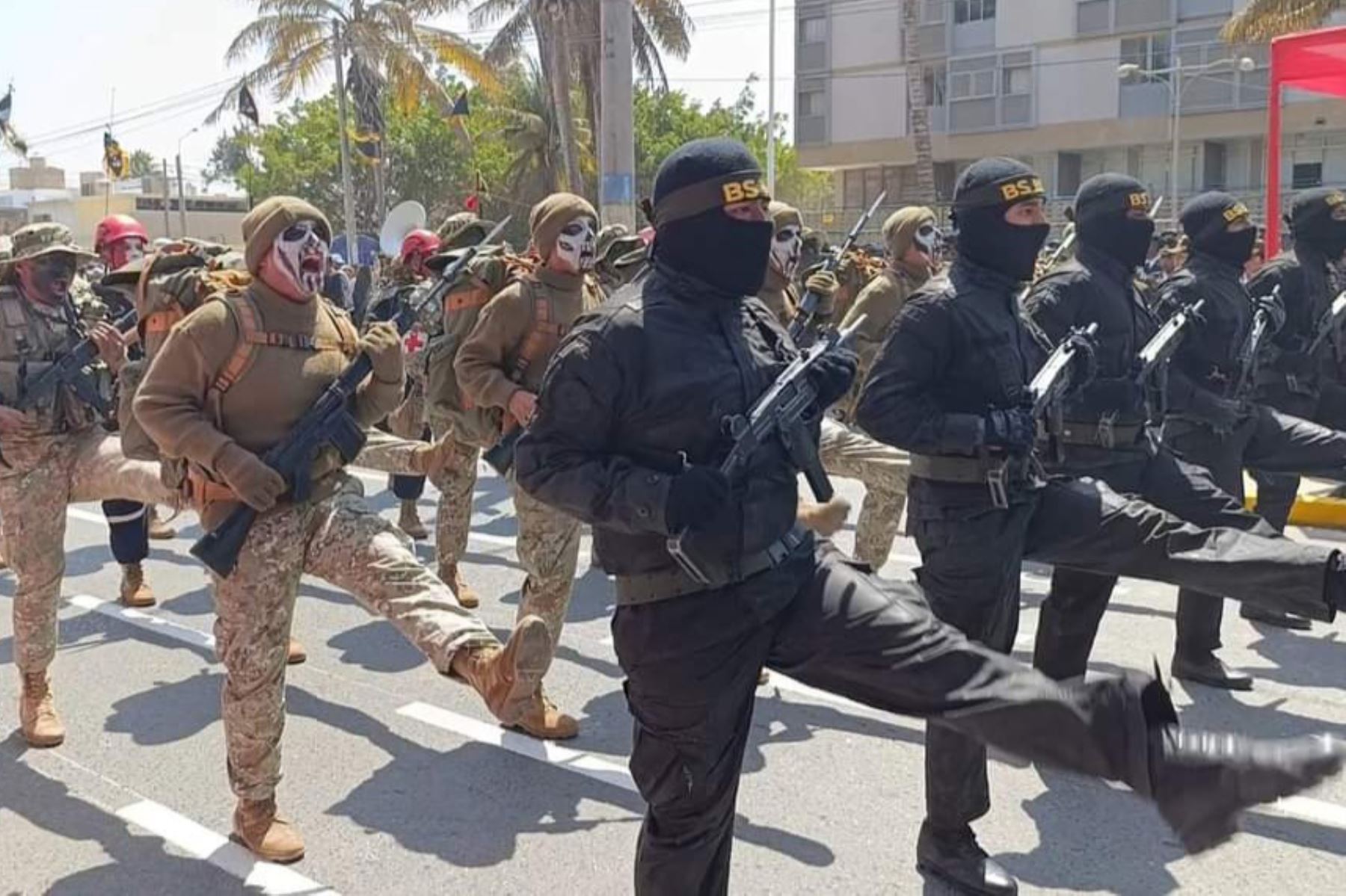 Las delegaciones desfilaron por la avenida Salaverry de la ciudad de Chiclayo. Foto: ANDINA/Difusión.