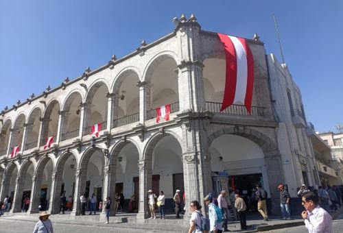 Plaza de Armas de Arequipa en Fiestas Patrias