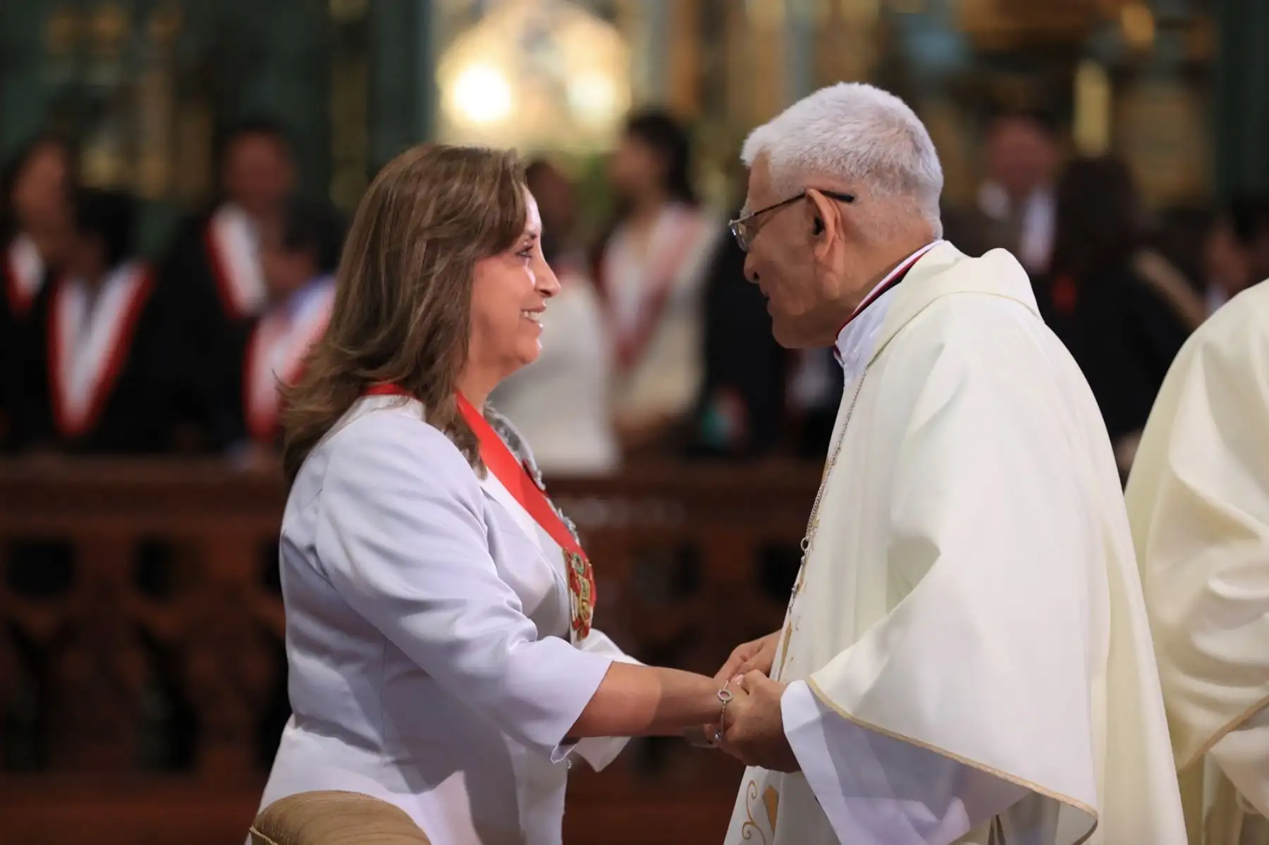 La presidenta Dina Boluarte asiste a la Misa Solemne y Te Deum, en la Basílica Catedral de Lima como parte de las actividades previstas con ocasión del 203° Aniversario de la Proclamación de la Independencia Nacional. Foto: ANDINA/ Prensa Presidencia