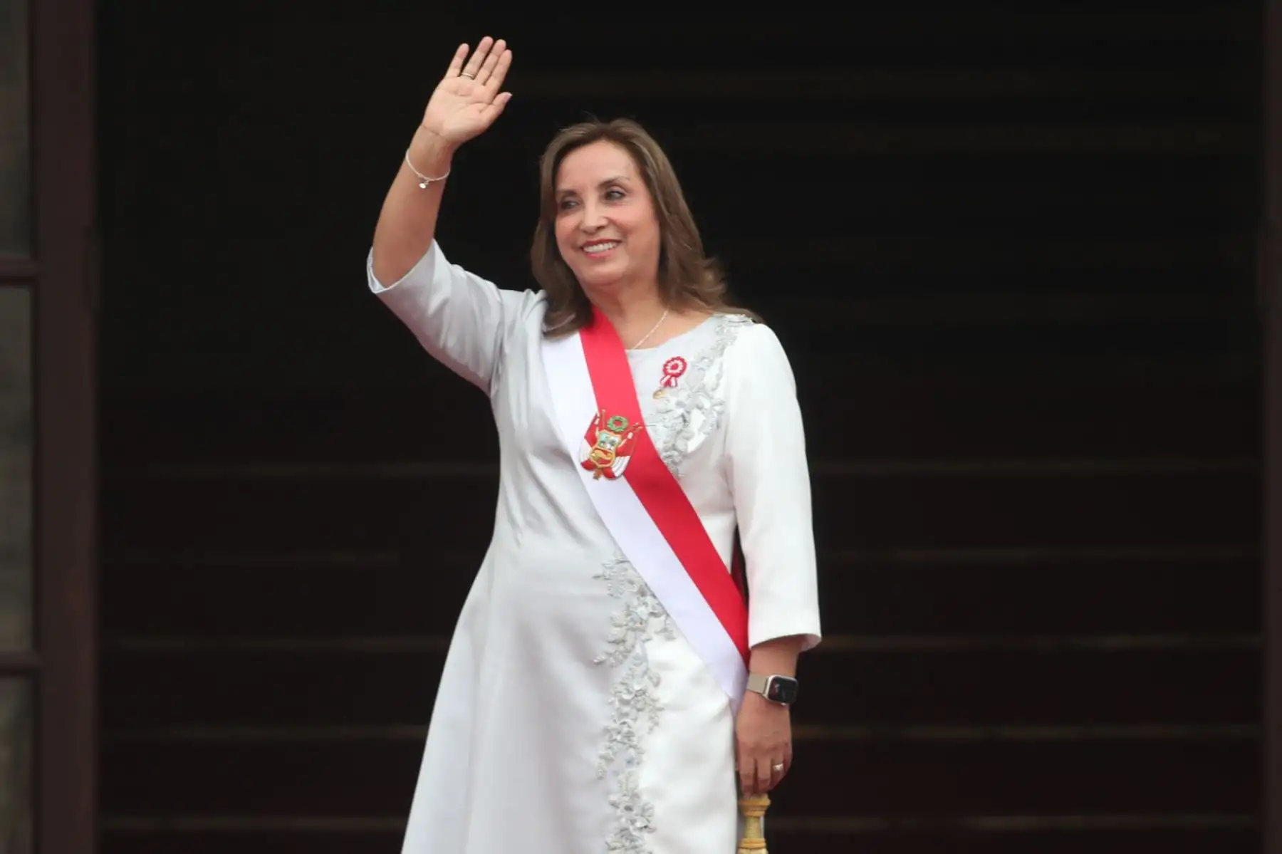 La presidenta de la República, Dina Boluarte, sale de Palacio de Gobierno camino al congreso donde dirigirá su mensaje a la Nación. Foto: ANDINA/Lino Chipana