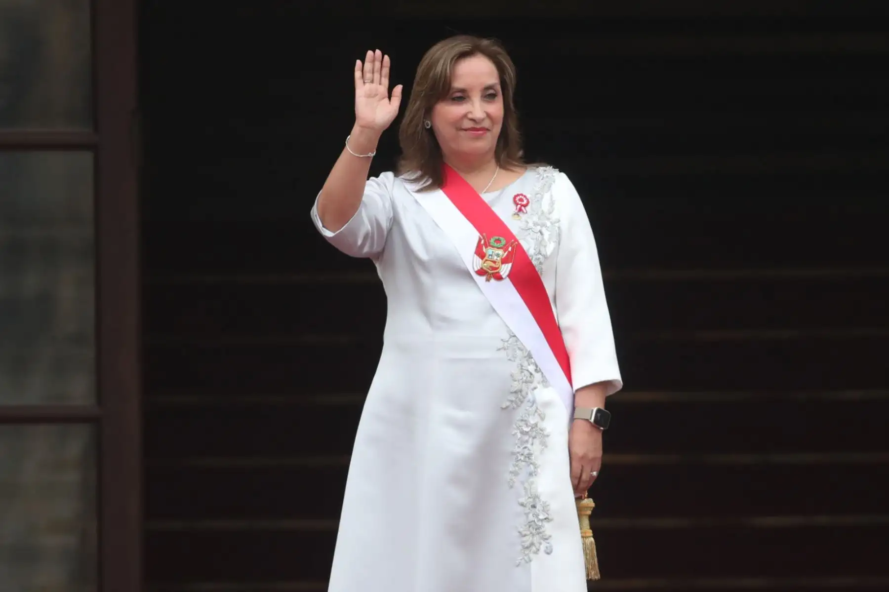 La presidenta de la República, Dina Boluarte, sale de Palacio de Gobierno camino al congreso donde dirigirá su mensaje a la Nación. Foto: ANDINA/Lino Chipana