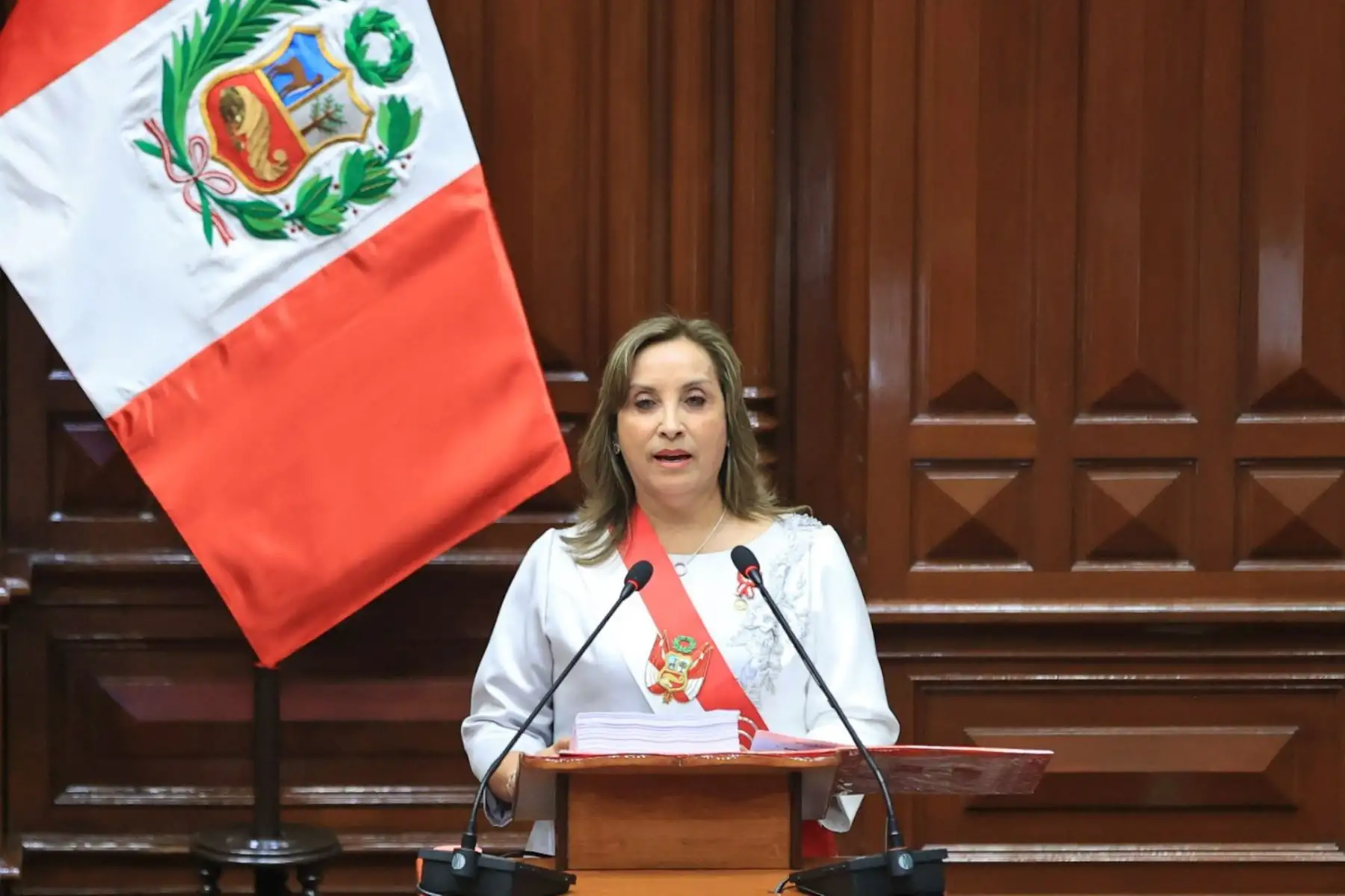 Presidenta Dina Boluarte llega la congreso para dirigir su mensaje a la Nación.  Foto: ANDINA/Prensa Presidencia