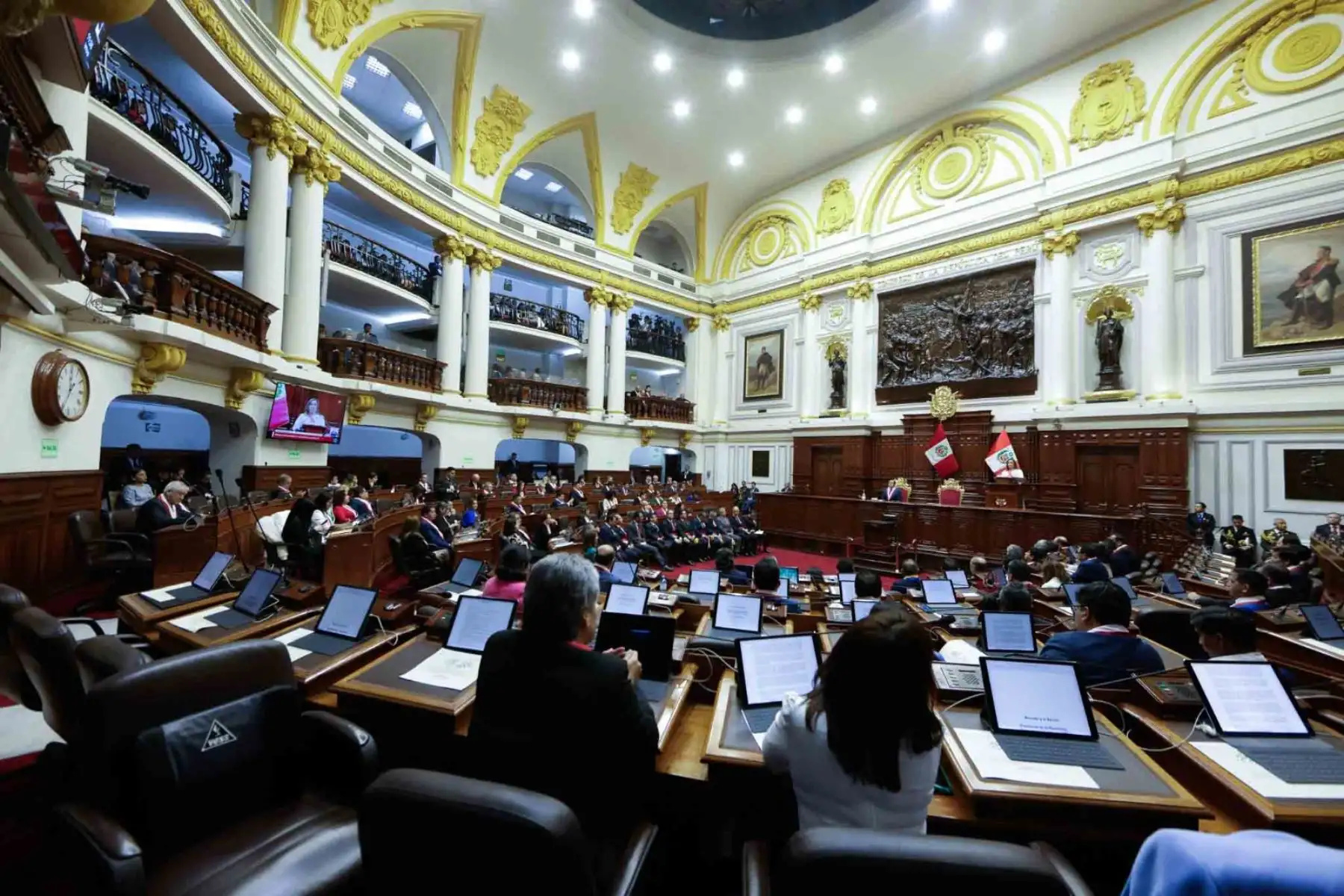 La presidenta Dina Boluarte se dirige al país en un mensaje a la Nación como parte de las actividades previstas con ocasión del 203° Aniversario de la Proclamación de la Independencia Nacional. Foto: ANDINA/ Luis Iparraguirre