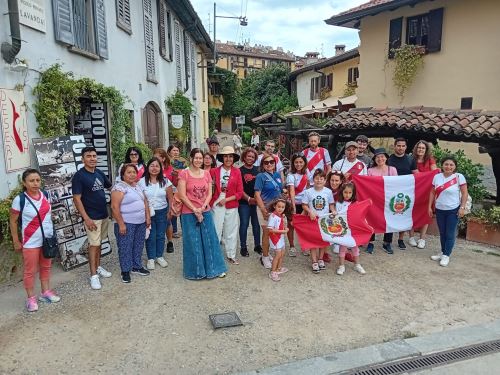 Peruanos en Milán, Italia, celebran Fiestas Patrias. Foto: Andina/ Consulado de Perú en Milán.