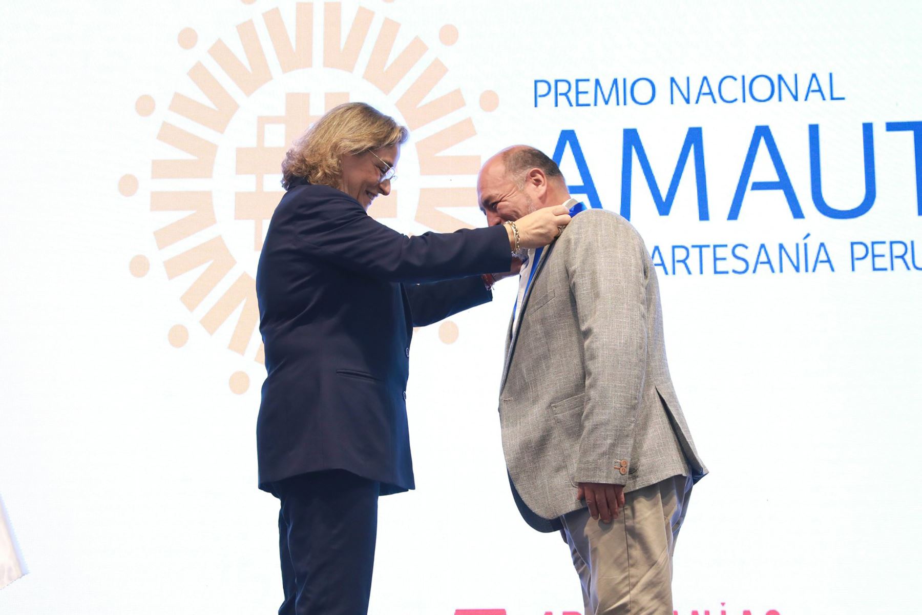 El flamante amauta de la artesanía peruana Tater Camilo Vera Vizcarra proviene de una familia de artistas. Foto: ANDINA/Mincetur