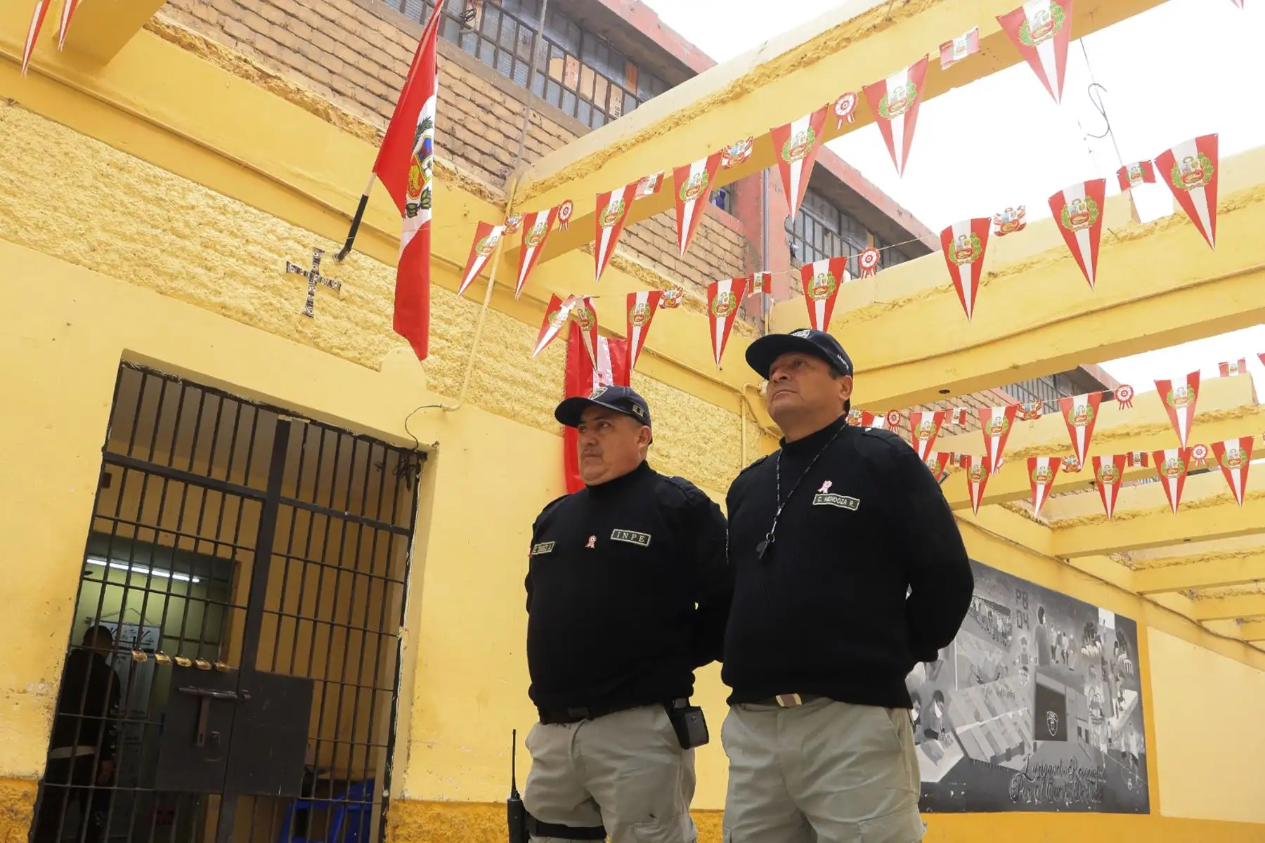 En el 203º Aniversario de la Proclamación de la Independencia Nacional, el discurso de la presidenta Dina Boluarte llegó a los internos del Penal de Lurigancho, brindando un mensaje de unidad y esperanza.
Foto: ANDINA/ Prensa Presidencia