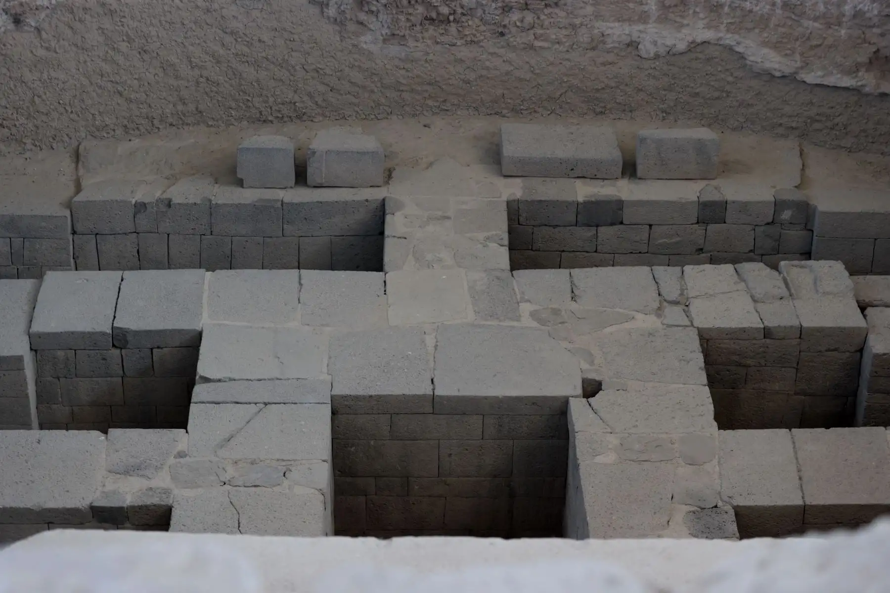 En el día de la Patria, 28 de julio gran cantidad de cuidadanos visitaron al Santuario Histórico Cultura Wari. Familias enteras de diversas parte del país llegaron a conocer el lugar histórico. abundaron para llevarse un buen recuerdo.
Foto: ANDINA/Vidal Tarqui