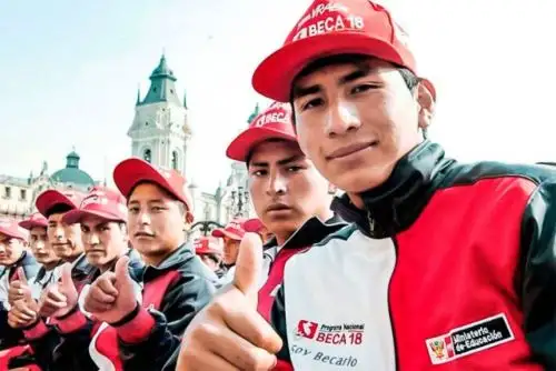 Las barreras económicas y sociales no serán un impedimento para el desarrollo profesional de los estudiantes. ANDINA/ Minedu.