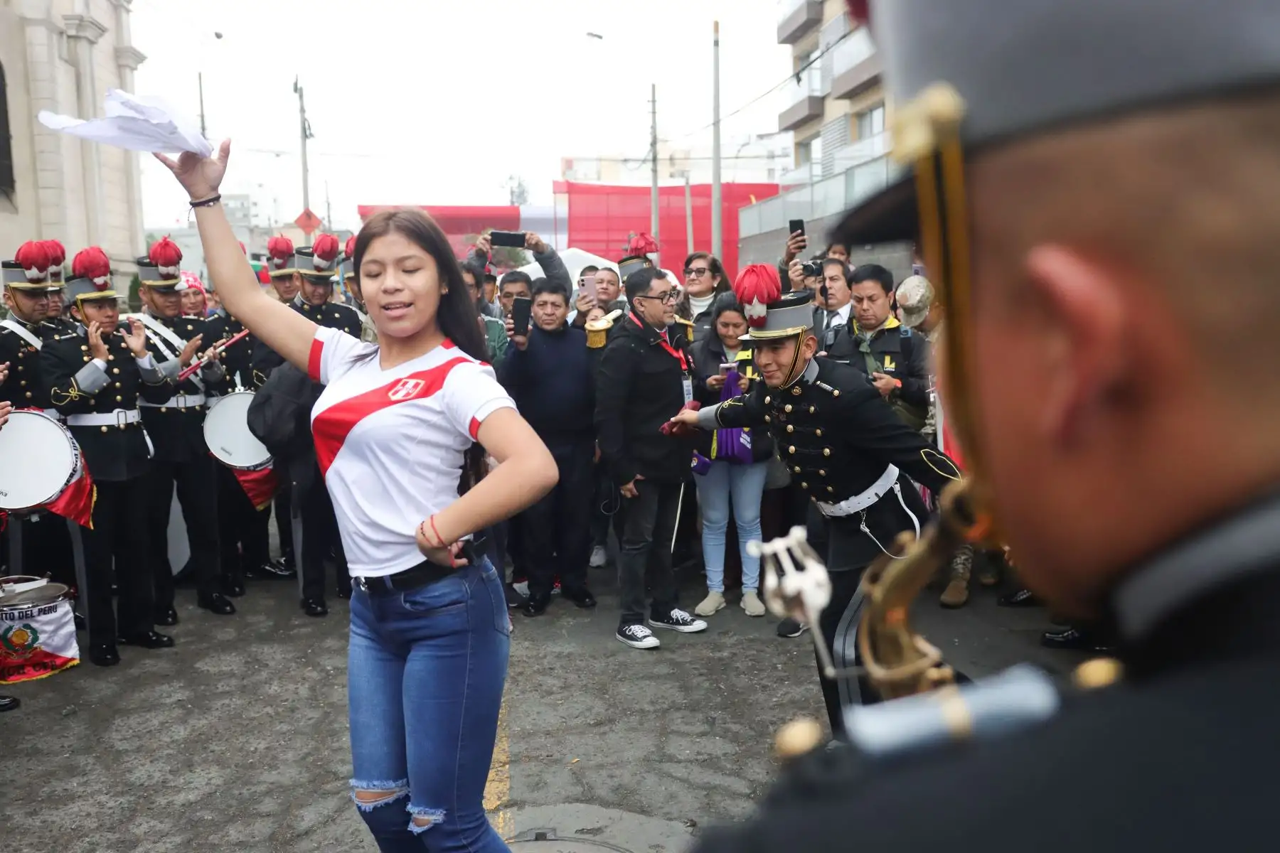Imágenes previas  del Desfile cívico militar por fiestas patrias en la avenida Brasil. Foto: ANDINA / Lino Chipana