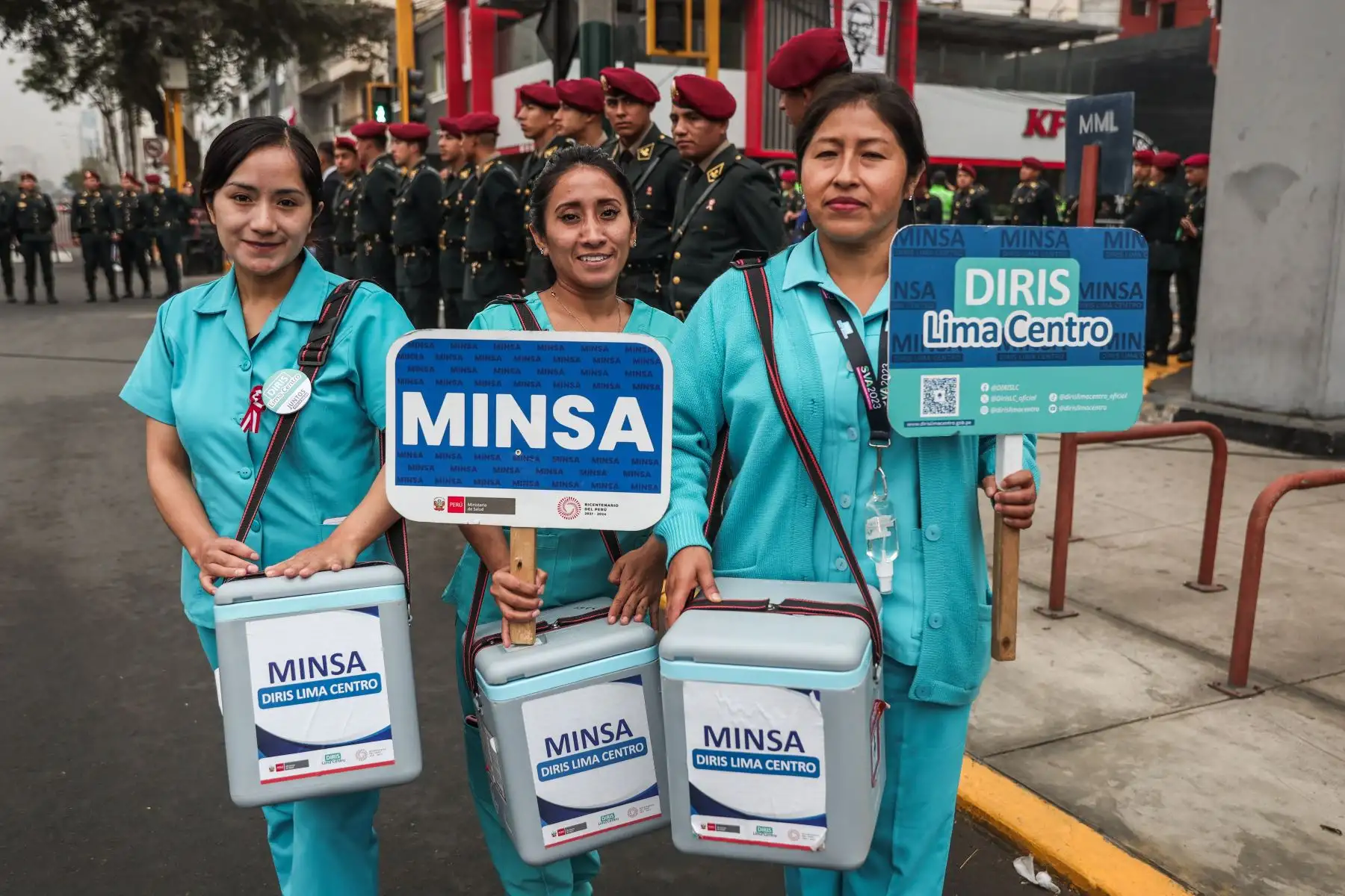 Minsa despliega brigadas de vacunación gratuita contra la influenza, neumococo y covid-19 disponibles para los asistentes a la Gran Parada y Desfile Cívico Militar. Foto: ANDINA/ Connie Calderon