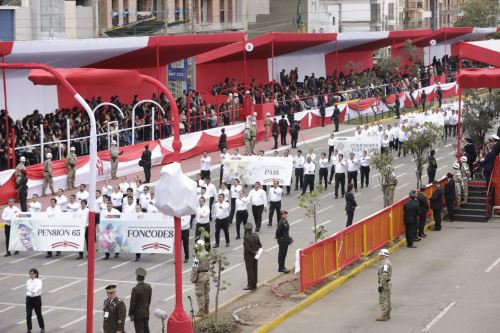 Fiestas Patrias 2024: Programas sociales hacen su paso por el desfile cívico militar en la Av. Brasil