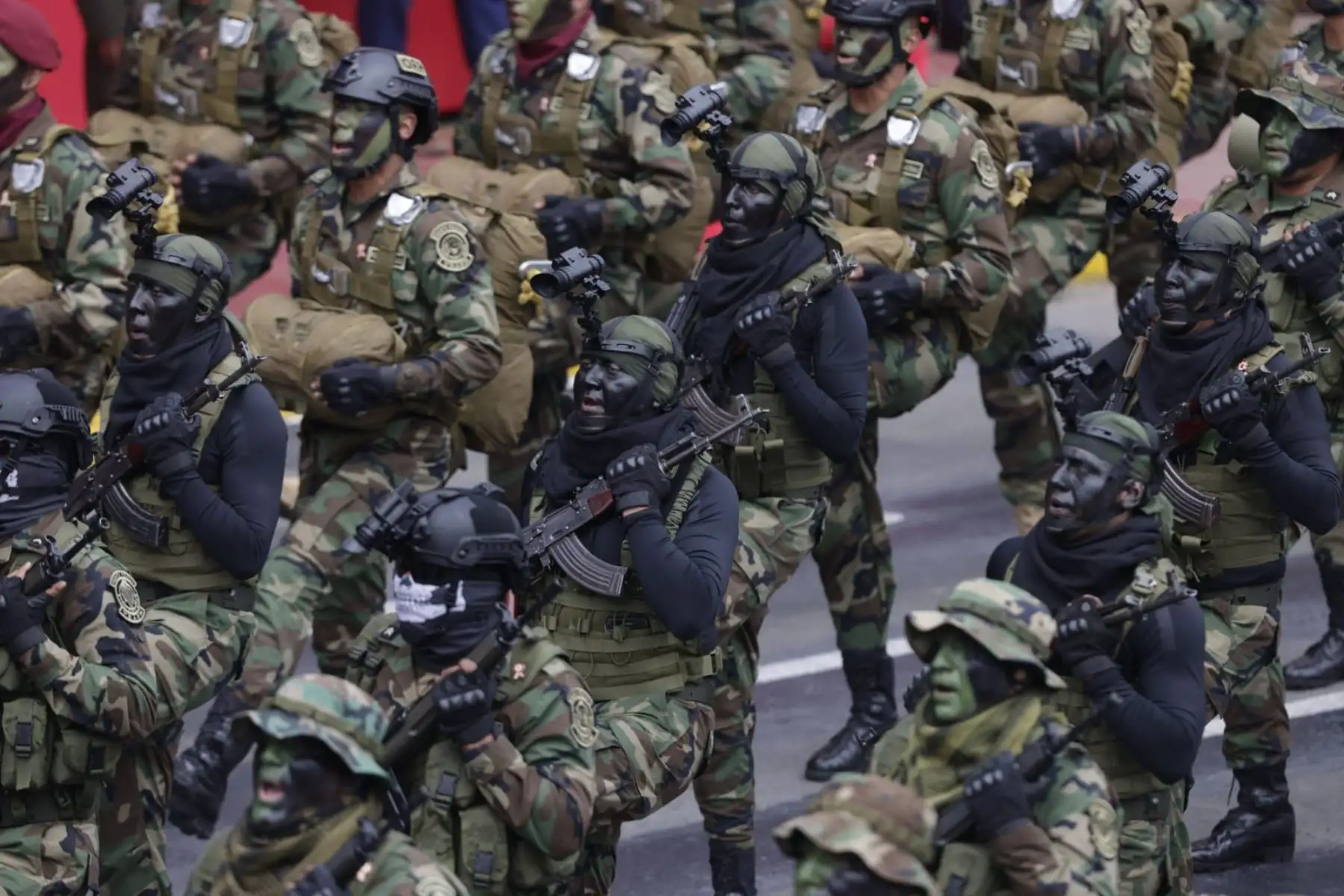 Agrupamiento del Frente policial Vraem, que desfila por primera vez en el Desfile Cívico Militar 2024 como parte de los actos conmemorativos por el 203° aniversario de la Independencia del Perú. Foto: ANDINA/ Luis Iparraguirre