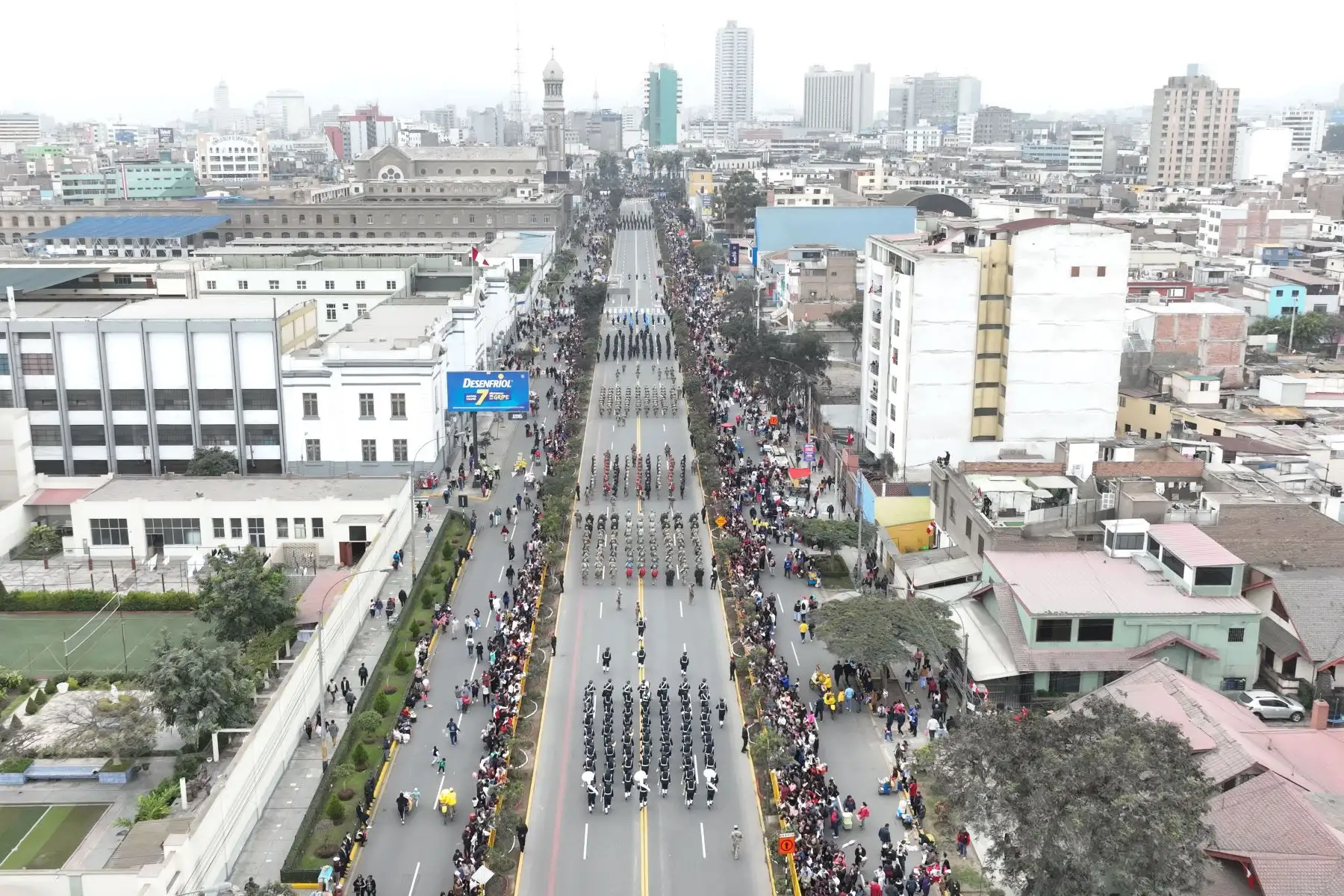 Diversos destacamentos militares y policiales desfilan en la avenida Brasil durante la Gran Parada y Desfile Cívico Militar por las Fiestas Patrias del Perú el lunes 29 de julio. Foto: ANDINA/Daniel Bracamonte