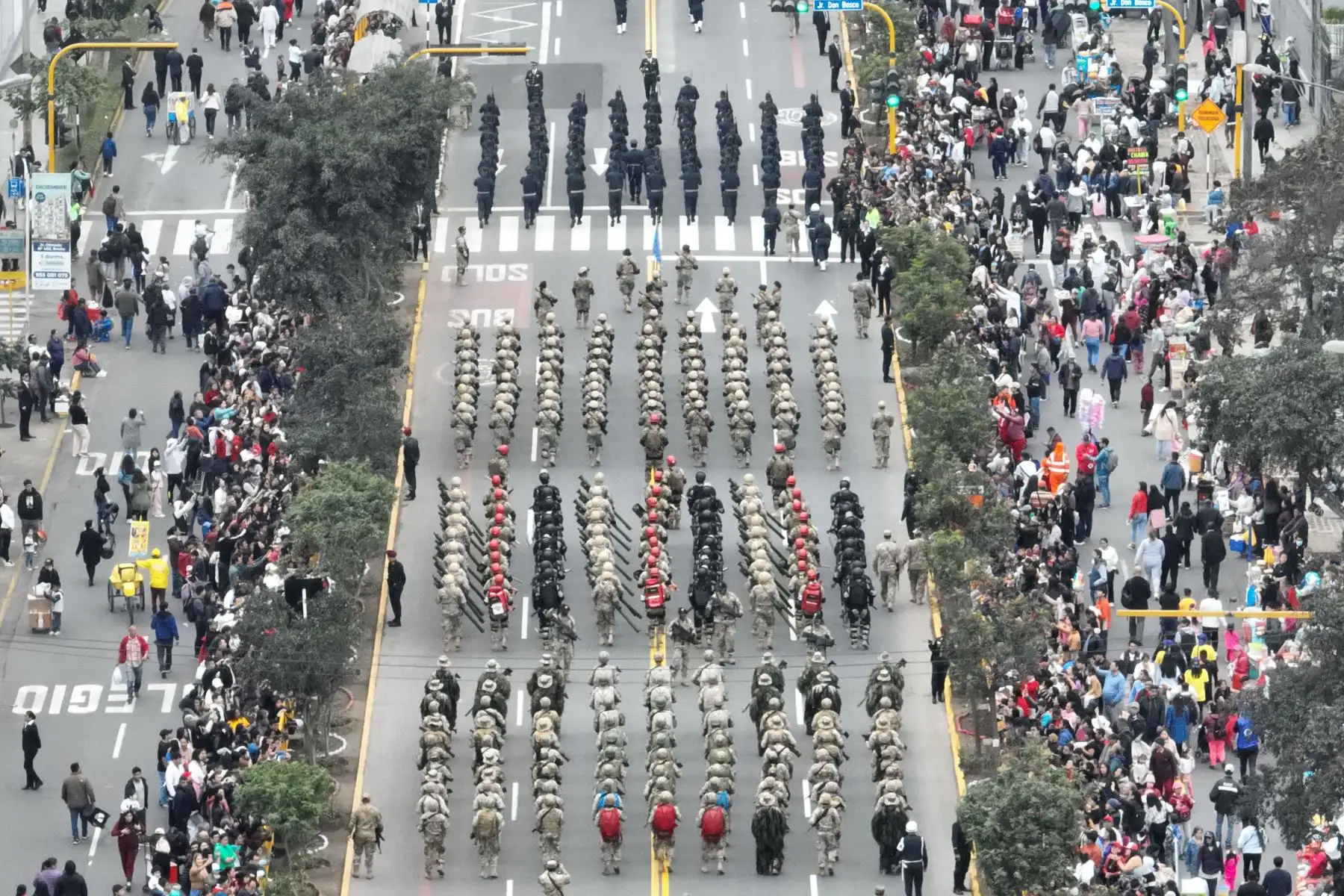 Diversos destacamentos militares y policiales desfilan en la avenida Brasil durante la Gran Parada y Desfile Cívico Militar por las Fiestas Patrias del Perú el lunes 29 de julio. Foto: ANDINA/Daniel Bracamonte