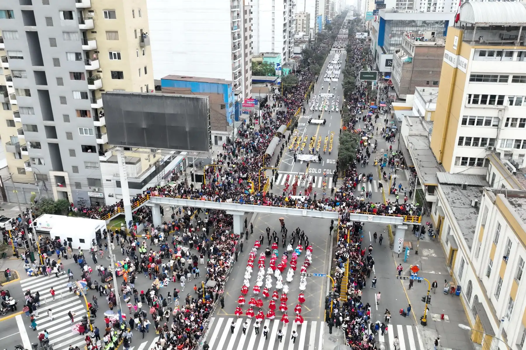 Comparsa cultural y pasacalle dan inicio a la Gran Parada y Desfile Cívico Militar 2024 como parte de los actos conmemorativos por el 203° aniversario de la Independencia del Perú. Foto: ANDINA/Daniel Bracamonte