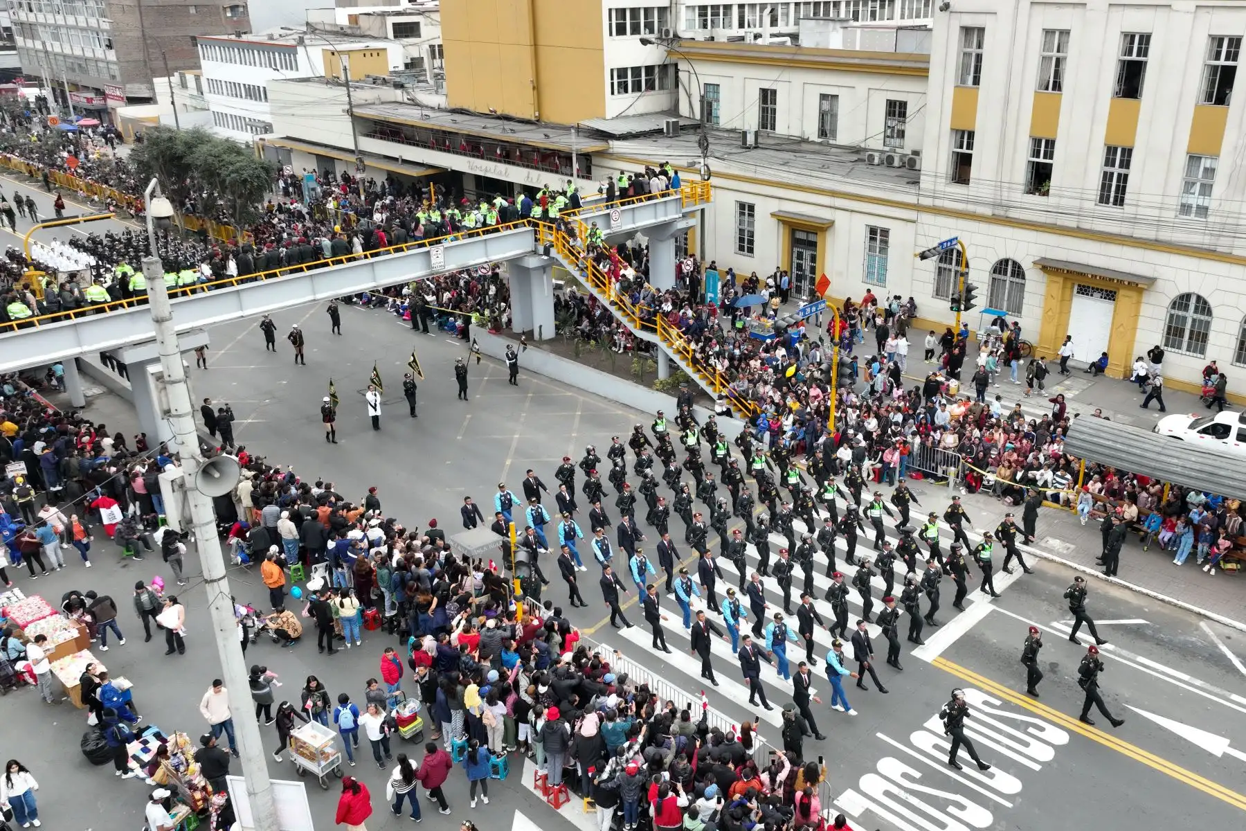 Diversos destacamentos militares y policiales desfilan en la avenida Brasil durante la Gran Parada y Desfile Cívico Militar por las Fiestas Patrias del Perú el lunes 29 de julio. Foto: ANDINA/Daniel Bracamonte