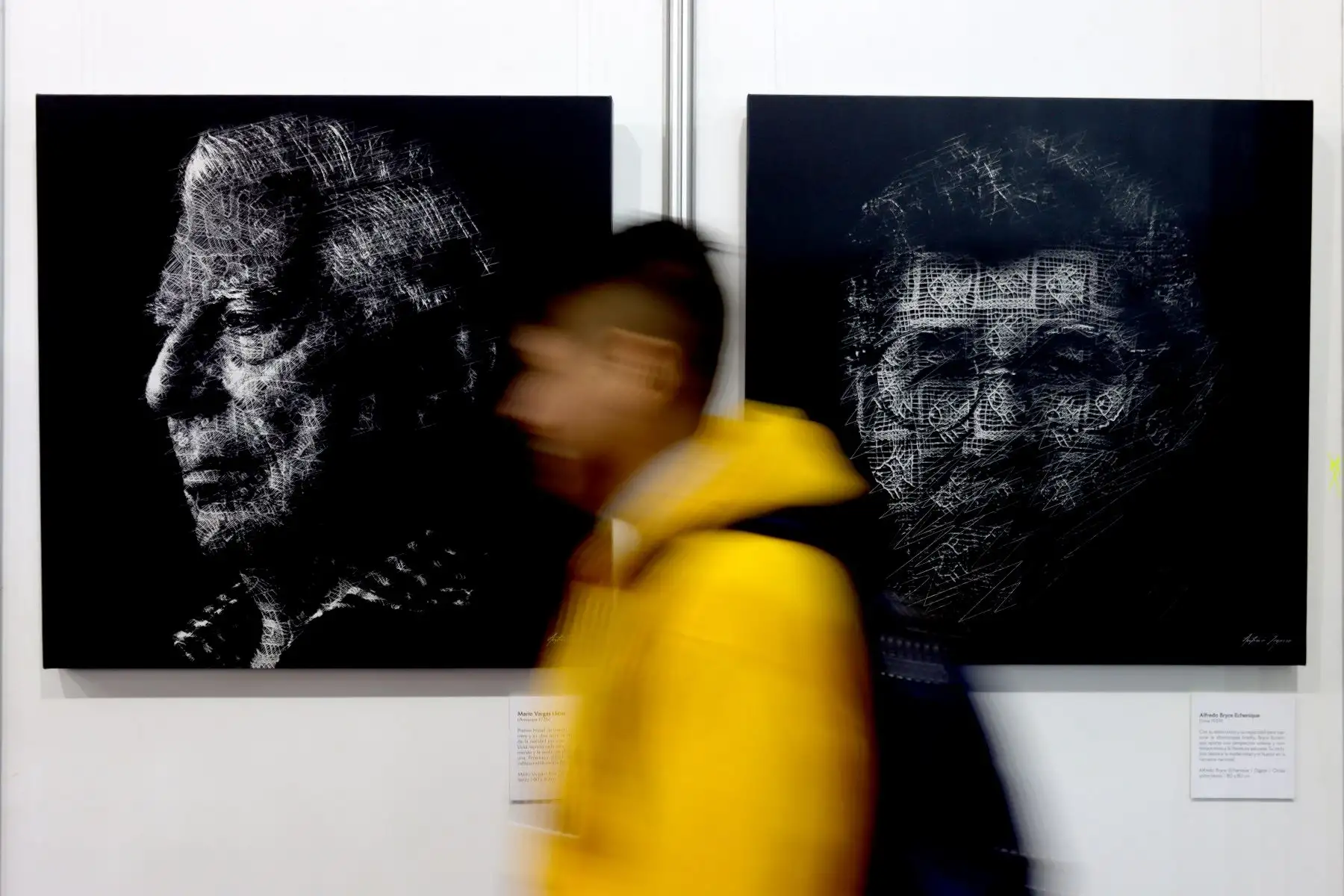 Rostros literarios con Tejido de Chancay. Técnica realizada por e artista plastico Antonio Zegarra. Feria Internacional del Libro de Lima. Foto: ANDINA / Lino Chipana.
