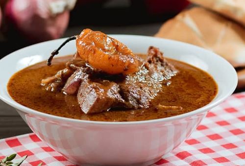 El adobo es uno de los platos emblemáticos de la cocina arequipeña. INTERNET/Medios