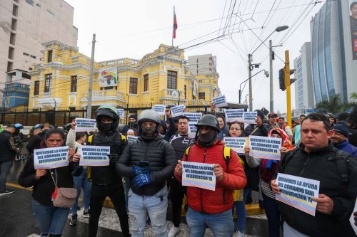 Venezuela: drama e incertidumbre por suspensión de expedición de pasaportes en Lima