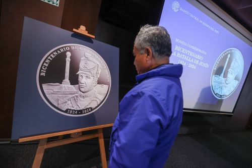 Presentación de la moneda de plata alusiva al bicentenario de la Batalla de Junín.