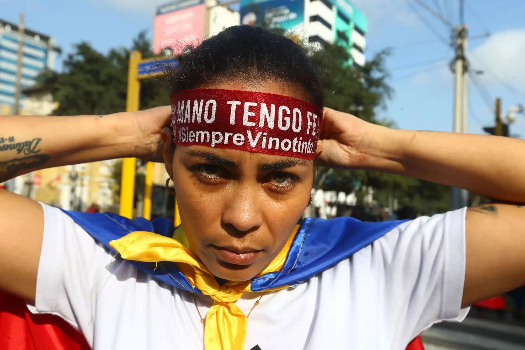 Ciudadanos  venezolanos radicados en Lima se concentran en la embajada de Venezuela para  protestar contra el regimen de Nicolas Maduro tras  los resultados en  las elecciones presidenciales en su país.
Foto: ANDINA / Eddy Ramos