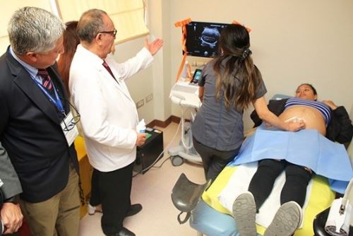 Hospital de Emergencias Villa El Salvador adquiere 2 nuevos ecógrafos de última generación. Foto: ANDINA/Difusión.