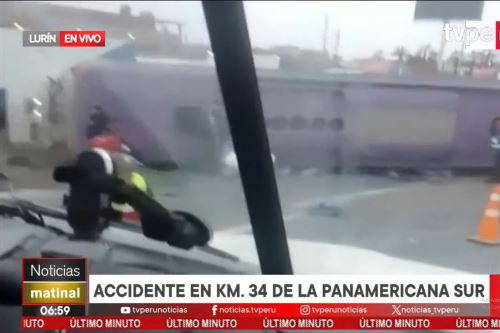 Bus interprovincial volcado en el km 24 de la Panamericana Sur. Foto: ANDINA/Difusión