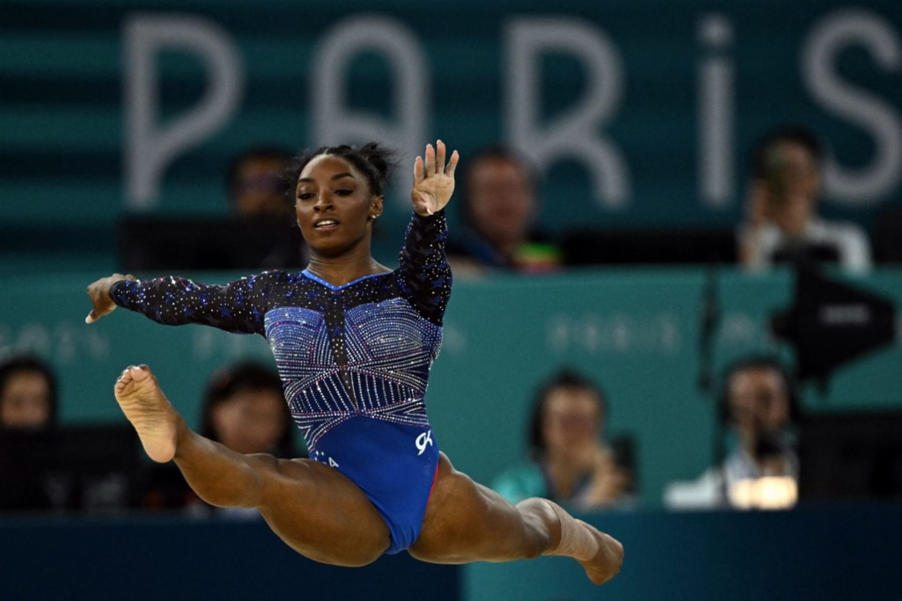 Biles suma así su sexto título olímpico y su novena medalla en unos Juegos.