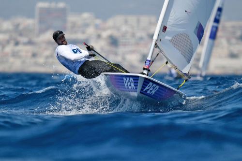 Stefano Peschiera alcanza el tercer lugar en la clasificación general de dinghy masculino en los Juegos Olímpicos París 2024