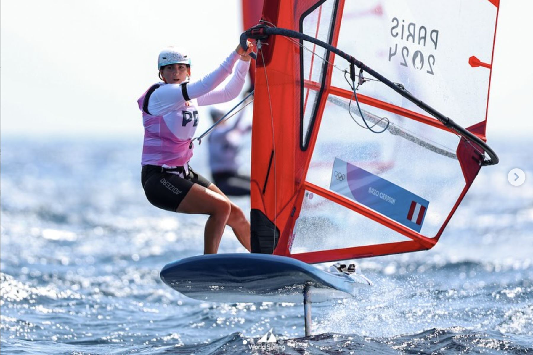 María Belén Bazo, velerista del Programa París 2024 del IPD, fue tercera en la semifinal de windsurf femenino y culminó su participación en los Juegos Olímpicos, asegurando el tercer diploma olímpico para nuestro país.