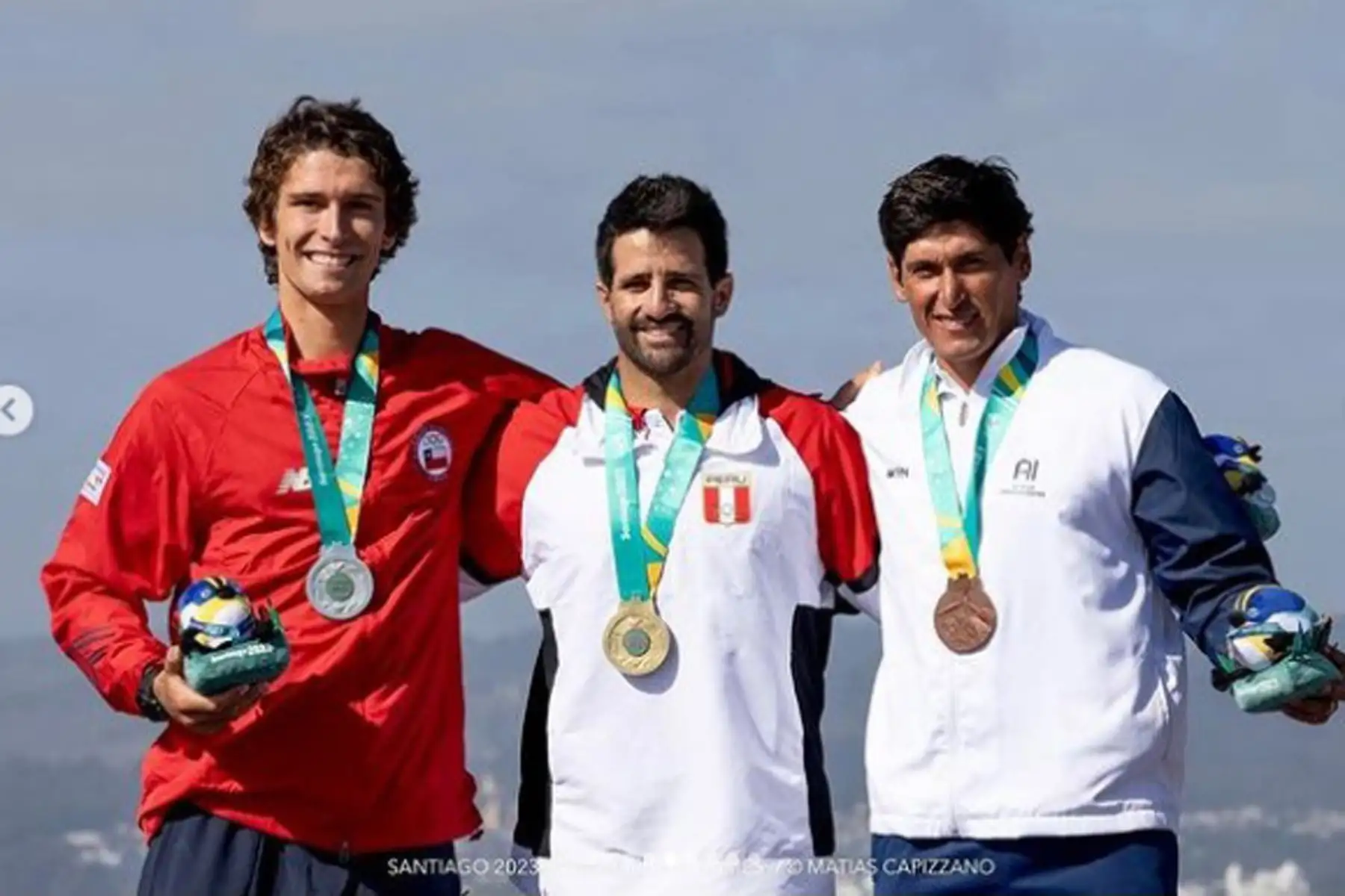 El navegante peruano Stefano Peschiera continúa demostrando su habilidad en los Juegos Olímpicos de París 2024, manteniéndose entre los primeros puestos en la clasificación del dinghy masculino. A pesar de un día desafiante, Peschiera aún tiene grandes oportunidades de asegurar un lugar en la regata final por med.
Foto: Instagram