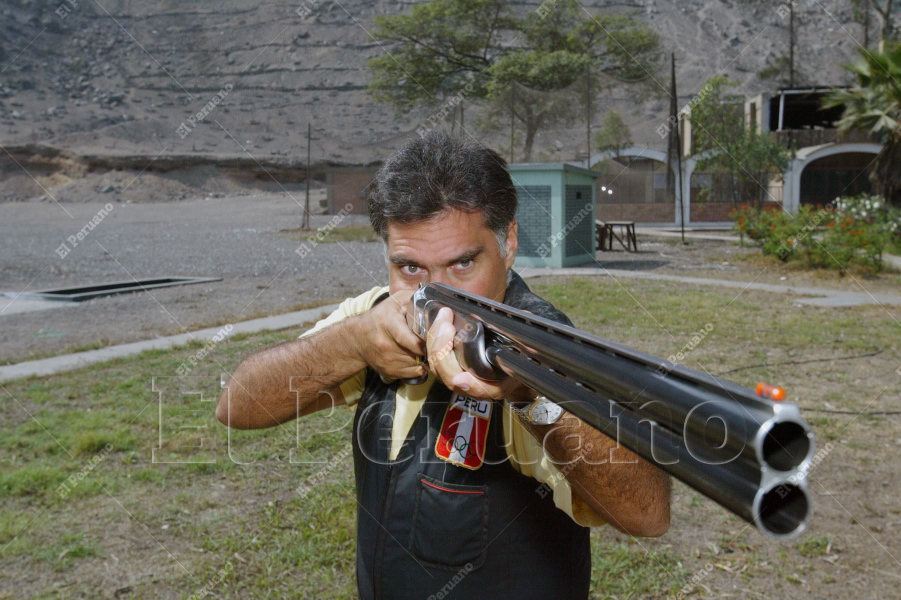 Lima - 12 agosto 2005 / Francisco Boza, subcampeón olímpico de tiro  en Los Ángeles 84. Foto: Diario Oficial El Peruano / Juan Carlos Chávez