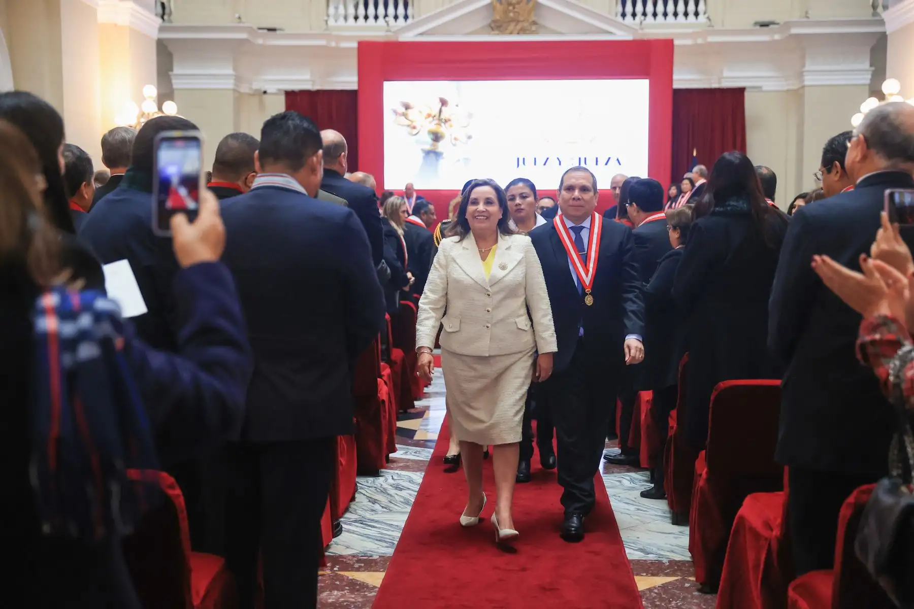 La presidenta de la república, Dina Boluarte, participa en la ceremonia por el Día del Juez. Foto: ANDINA/ Lino Chipana