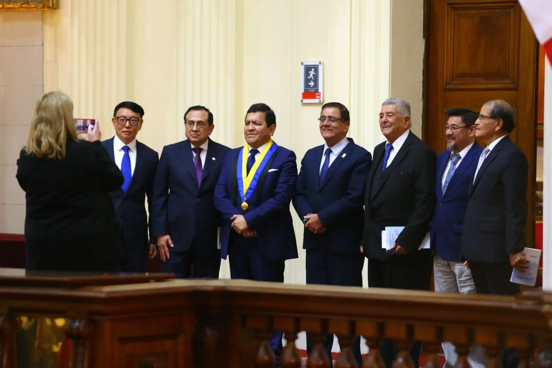 El presidente del Parlamento Andino, Dr. Gustavo Pacheco Villar participa en la presentación del libro " Cuando China se encuentra con el Perú, de Kexin Meng y a la condecoración del empresario Juan Barreto Boggio que impulsa el proyecto turístico cultural Castillo de Chancay.
Foto: ANDINA/Eddy Ramos