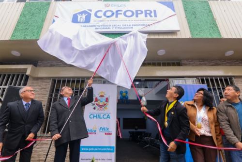 Nueva oficina del Cofopri cuenta con personal especializado y tecnología avanzada para atender las necesidades de los vecinos de manera eficiente y eficaz.