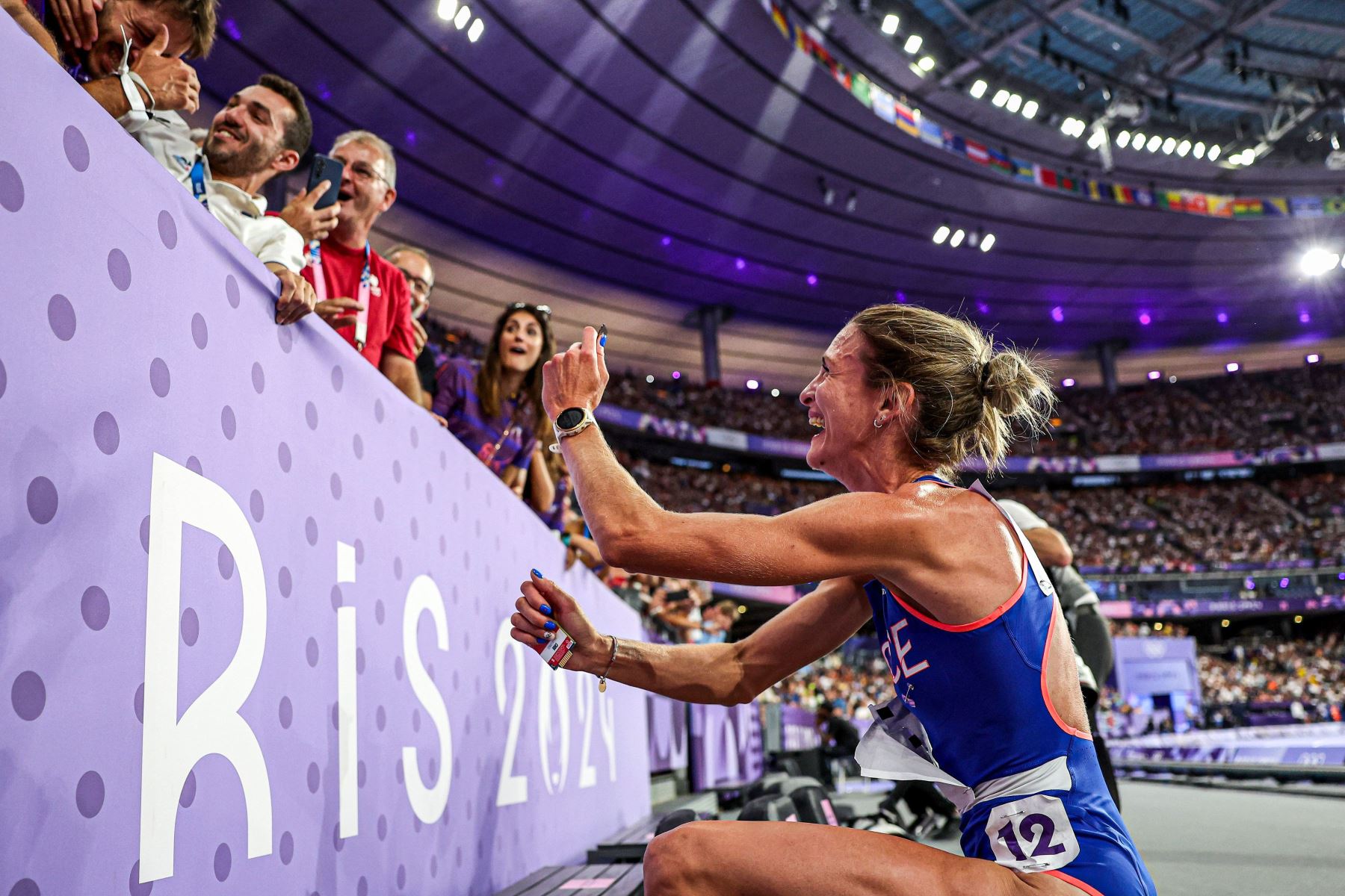 Alice Finot tomó por sorpresa a su novio en París 2024.