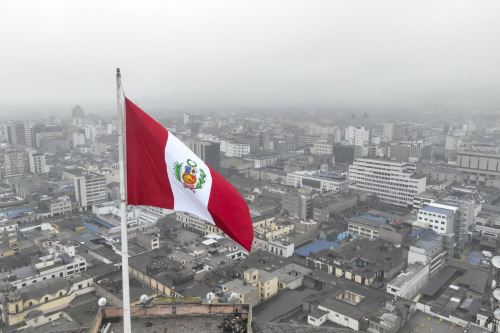 Así luce la ciudad de Lima bajo la garúa de agosto, el mes más frío del invierno