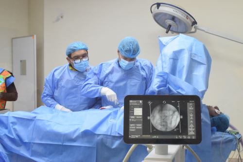 El implante valvular pulmonar percutáneo es una nueva alternativa terapéutica de alta complejidad y menos invasiva en comparación con la quirúrgica. Foto: ANDINA/Difusión