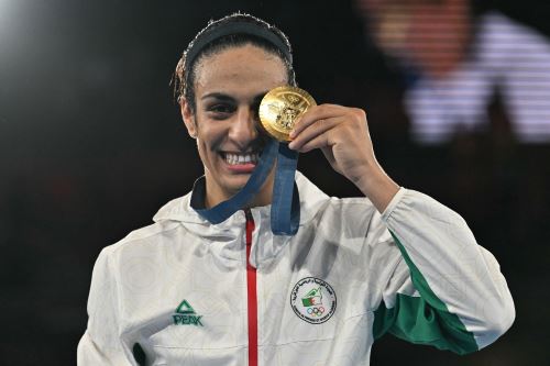 París 2024: Imane Khelif de Argelia gana medalla de oro en boxeo femenino de 66 kg pese a polémica por hiperandrogenismo