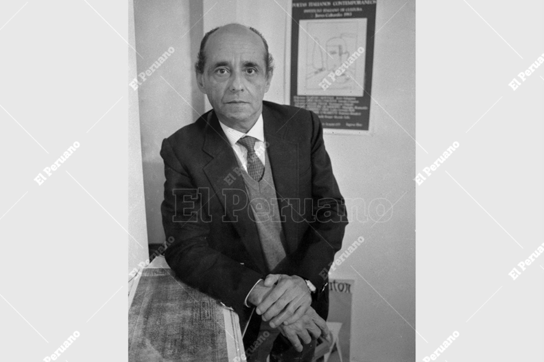 Lima 18 setiembre 1986 / Carlos Germán Belli, poeta de la Generación del 50 y autor de  "Más que señora humana" y "Boda de la pluma y la letra". Foto: Archivo Histórico de El Peruano