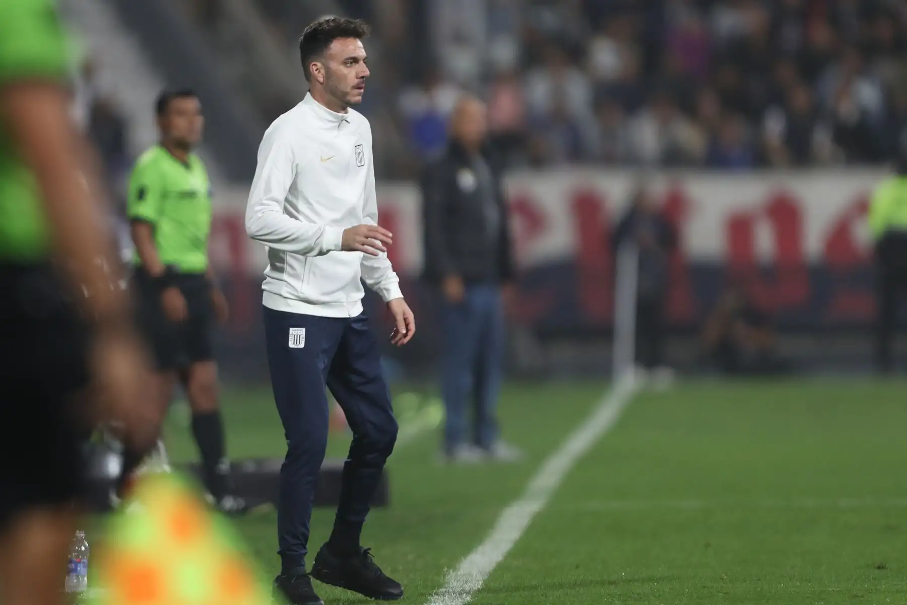 Alianza Lima se enfrenta a ADT de Tarma en partido por la sexta jornada del Torneo Clausura de la Liga en el Estadio Alejandro Villanueva. En la imagen, el entrenador de Alianza Lima , Mariano Soso.
Foto: ANDINA/Lino Chipana