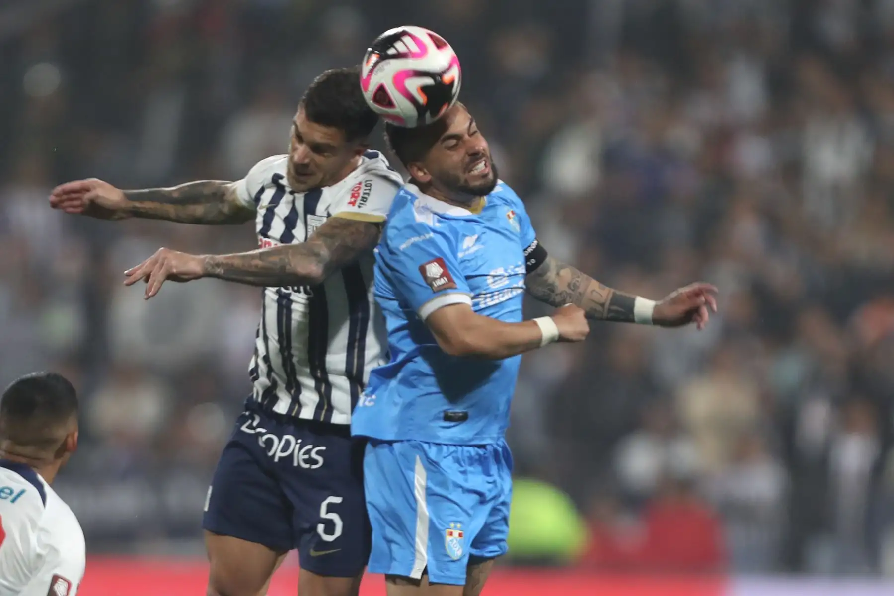 Alianza Lima se enfrenta a ADT de Tarma en partido por la sexta jornada del Torneo Clausura de la Liga en el Estadio Alejandro Villanueva.En la imagen Adrián Arregui.
Foto: ANDINA/Lino Chipana