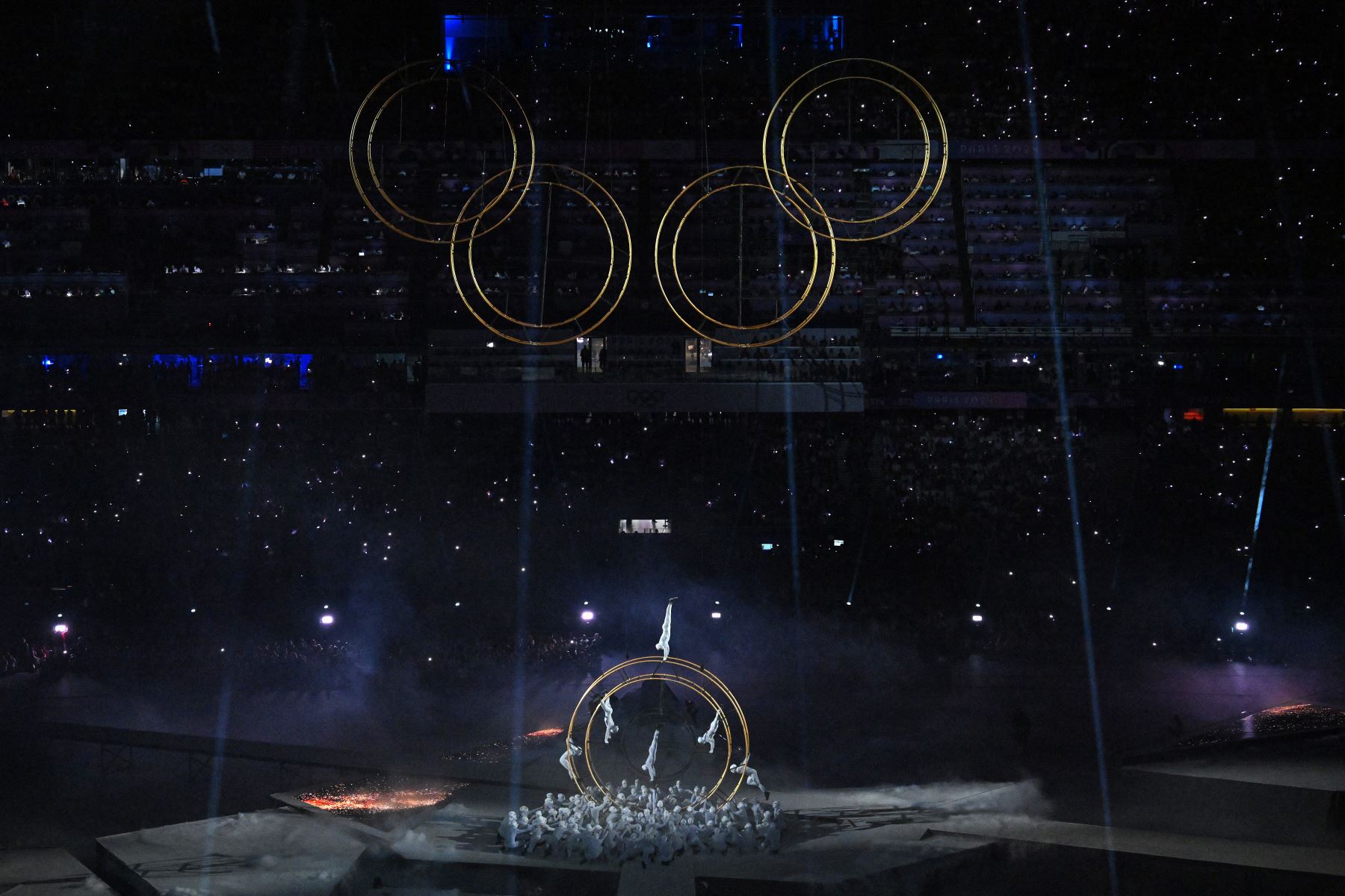 Los artistas participan durante la ceremonia de clausura de los Juegos Olímpicos de París 2024 en el Stade de France, en Saint-Denis, en las afueras de París.
Foto: AFP