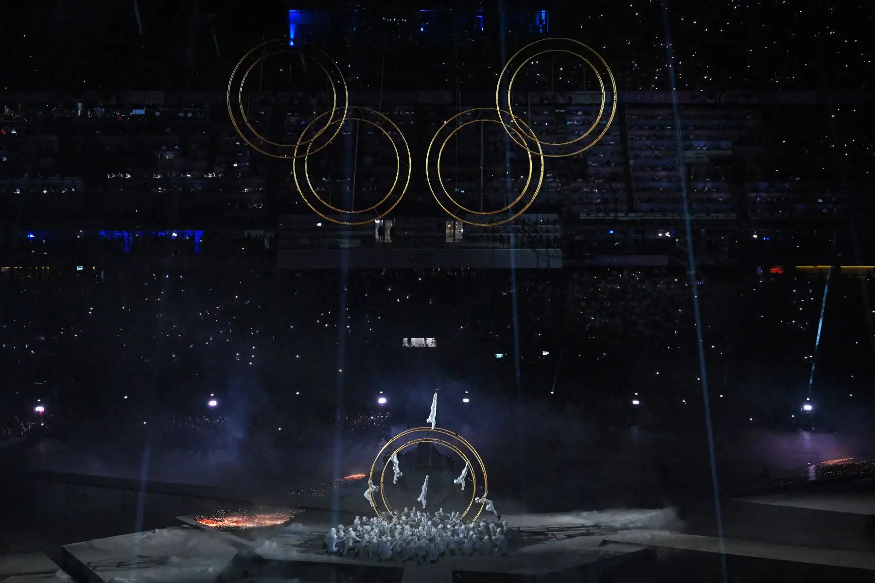 Los artistas participan durante la ceremonia de clausura de los Juegos Olímpicos de París 2024 en el Stade de France, en Saint-Denis, en las afueras de París.
Foto: AFP