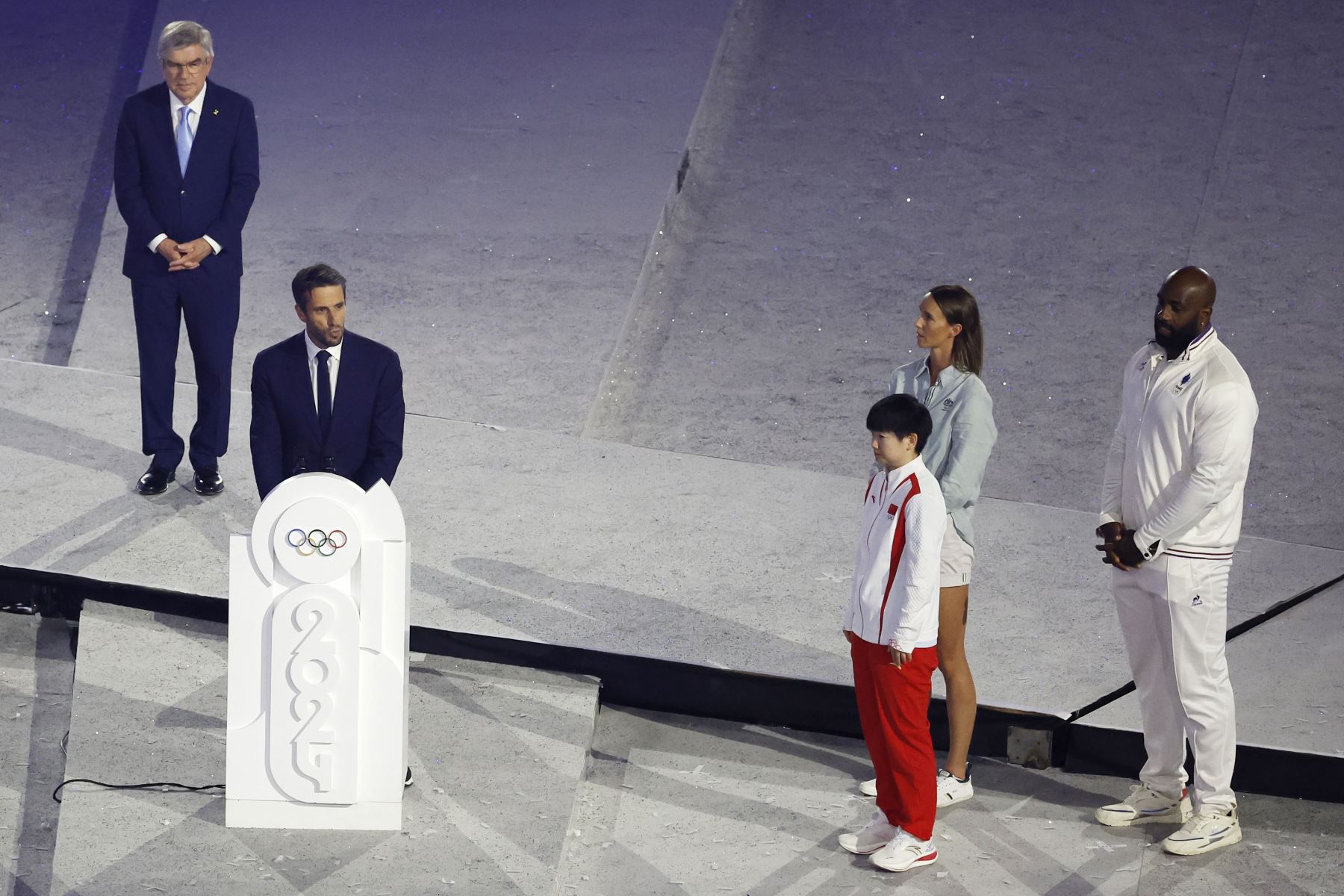 Habla el presidente de París 2024, Tony Estanguet. Durante la ceremonia de clausura de los Juegos Olímpicos de París 2024 en el estadio Stade de France de París (Francia).
Foto: EFE